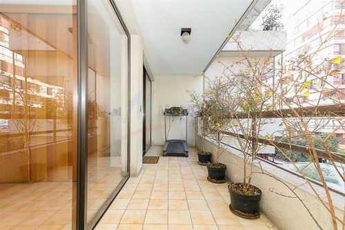 Departamento En Venta De 4 Dorm. En Las Condes