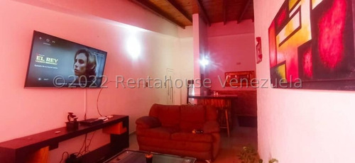 Imagen 5 de 10 de Acogedor Y Cómodo Apartamento En Venta En Balcones I, Punto Fijo 04146954944 23-13322