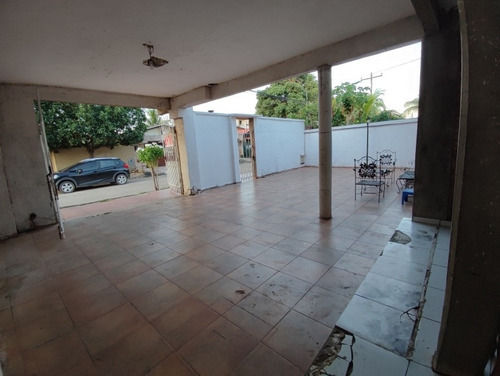Imagen 2 de 26 de Vendo Casa En Zona Norte A 30 Metro De La Beni 5to Anillo!