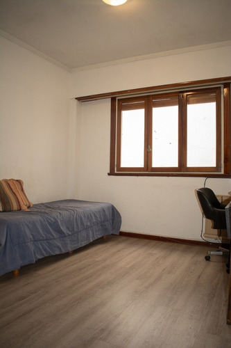 Imagen 11 de 17 de 4 Ambientes Con Dependencia. Plaza Mitre.