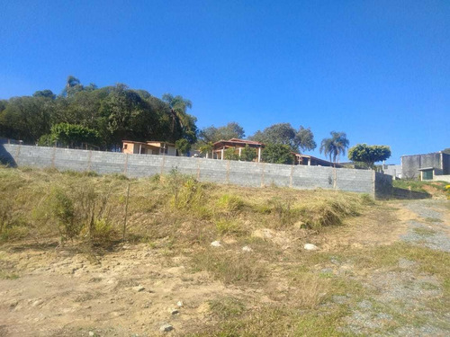 Imagem 1 de 7 de Terreno Na Beira Do Asfalto Em Ótima Localização