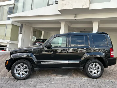 Jeep Liberty Limited Base Piel 4x2 At