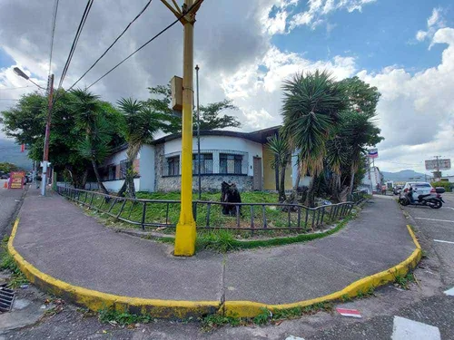 Casa En Barrio Obrero Lv