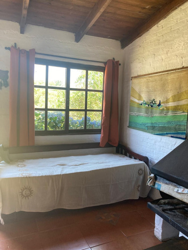 Comoda Casa Con Gran Terreno En Playa Hermosa A Excelente Precio