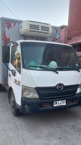 Hino Xzu, Capacidad De Carga 5.000kg, Con Equipo De Frío
