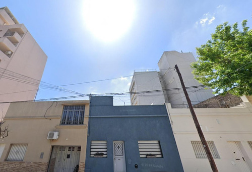 Casa En Venta - 2 Dormitorios 1 Baño - Pergamino