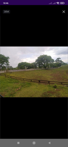 Sítio Com Casa Nova, Com Dois Pavimentos, Aproximadamen300m2