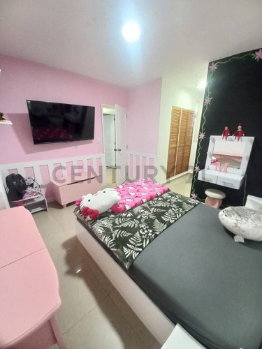 Apartamento En Alquiler Resd Alpes Urb Las Salias San Antonio