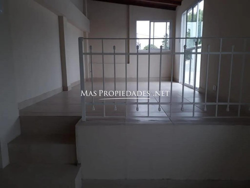 Imagen 5 de 18 de Casa En Venta De 5 Ambientes En Villa Luro