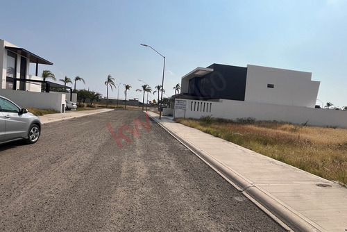 Terreno Plano En Venta En Laztana Juriquilla Atras De Antea Excelente Ubicacion