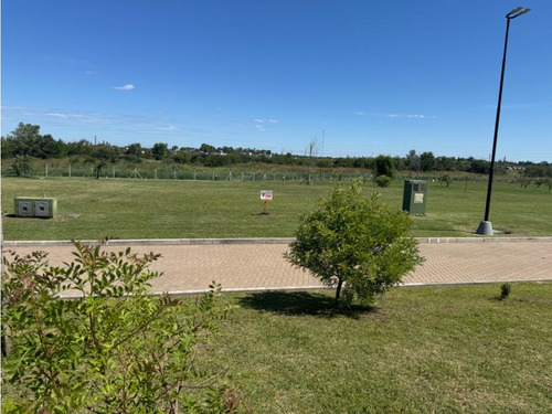 Vendo Terreno, 503 M2 En Las Acacias, C. Del Uruguay, Entre Ríos.