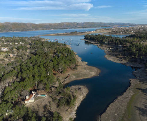 Casa Sobre El Lago  Los Molinos En Potrero De Garay 