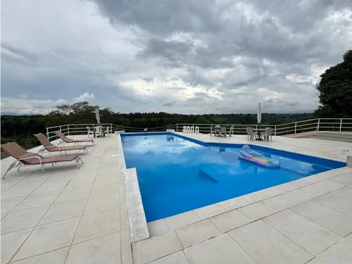 Vendo Hostal, Amoblada, Cerca A Recuca