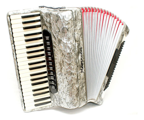 Acordeon Italiano Marinucci 120 Baixos 