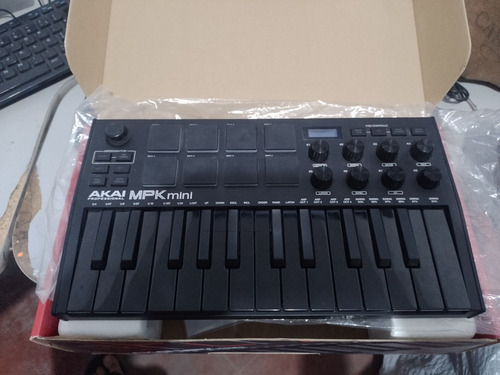 Teclado Akai Mpk Mini (Usado)