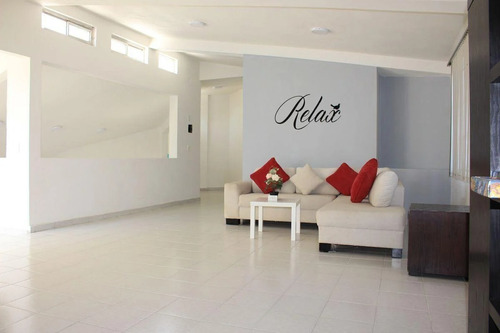 Imagen 6 de 20 de Venta De Casa En Cuernavaca Con Alberca Privada.
