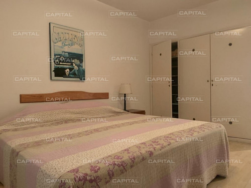 Cómoda Casa De Cinco Dormitorios En Mansa - Venta- Ref: 28992