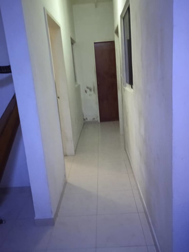 Imagen 8 de 11 de Se Vende Casa En Urb. Los Samanes B, Zona Industrial Ve02-784zi-ssil