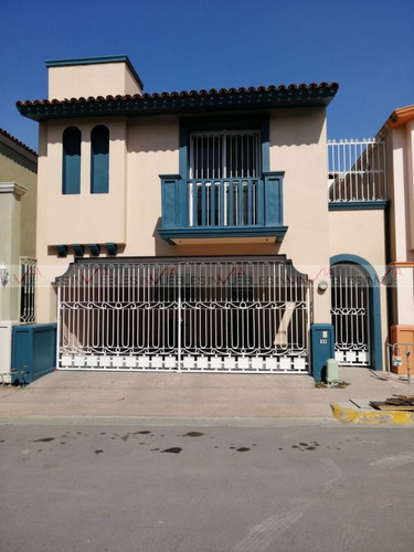 Casa En Venta Cerradas De Anáhuac