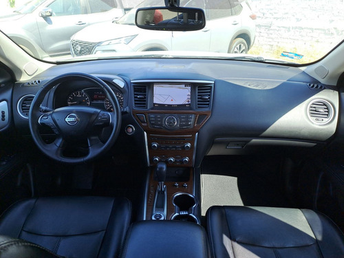 Nissan Pathfinder EXCLUSIVE 4WD