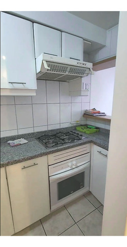 Bonito Y Funcional, Con Excelente Ubicación En Recoleta