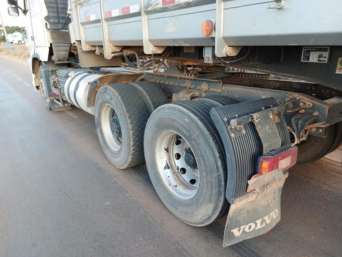 Imagem 4 de 12 de Volvo Fh 440 6x2 09/10 Bi-caçamba 2014 (passo A Divida)
