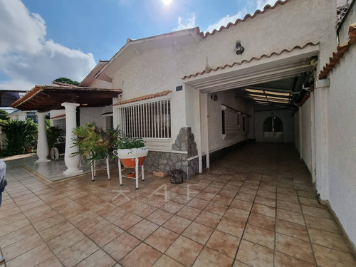 Imagen 1 de 17 de Vendo Casa 415m2 3h/4b/6p Vista Alegre 5019