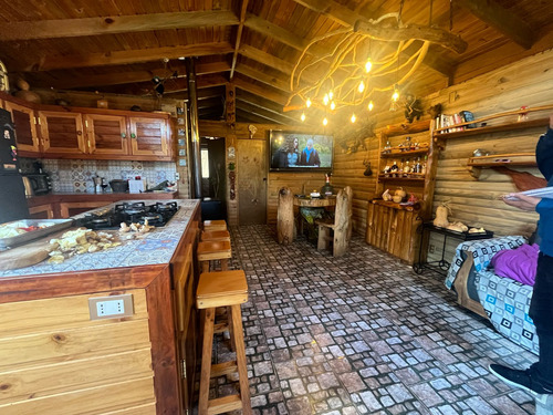 Parcela Con 2 Casas Y 8 Cabañas 5000m2