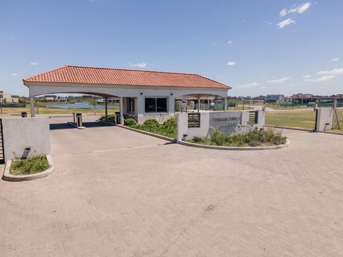 Lote En Venta A La Laguna, En Magallanes, Hudson, Berazategui. Con Proyecto Aprobado