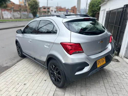 Chevrolet Onix 1.4 Ltz 5 p