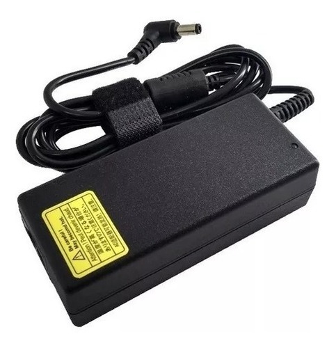 Fonte Carregador Positivo Cce Toshiba 19v 3.42a 5.5 2.5mm