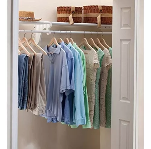 Un DIY para convertir tu armario en estantería