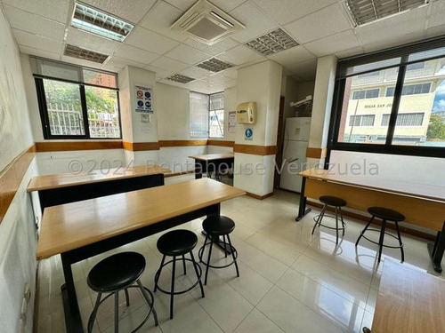 Edificio Moderno Con Terraza En Venta Los Dos Caminos Caracas Oportunidad De Inversion