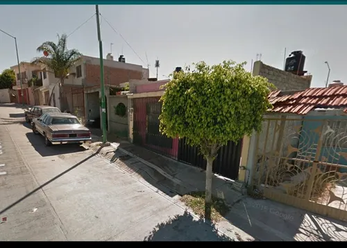 Sk17 Hermosa Casa En Venta, En Excelente Estado Ideal Para Iniciar Tu Patrimonio En La Ermita Leon Gto, Pago Accesible En 2 Exhibiciones, Solo Recursos Propios. No Infonavit