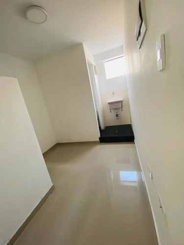 Imagen 4 de 14 de Alquiler De Cuartos En San Juan De Lurigancho (wifi Gratis)