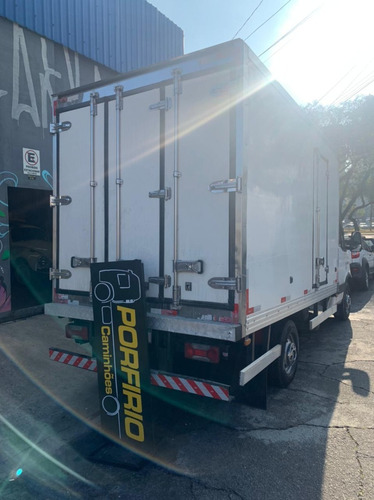 Imagem 10 de 15 de Iveco 35s14