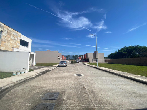 Venta Ultimos 2 Lotes En Fraccionamiento En Cordoba, Ver