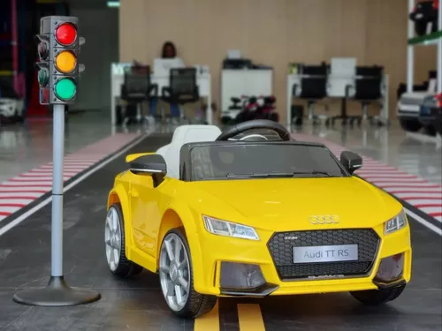 Carrinho Elétrico Infantil Audi TT RS