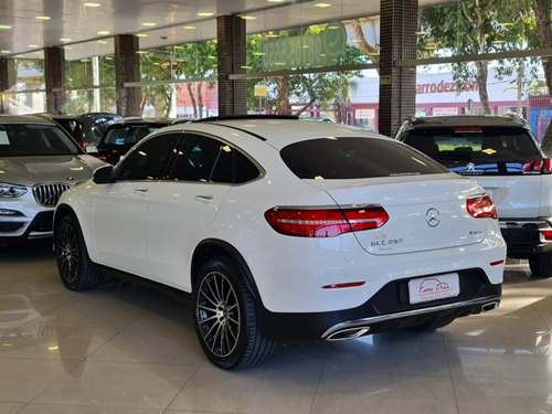 Imagem 3 de 6 de Mercedes Glc 250 4matic 4p Gasolina Aut