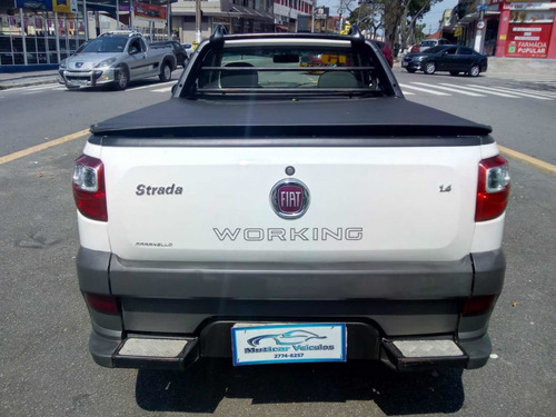 Fiat Strada Cabine Simples 2015 S/ Entrada