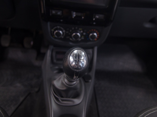 Renault Duster Oroch 2.0 Outsider Plus