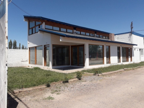 Galpones En Venta En Acceso Sur. Ruta 40. Mendoza