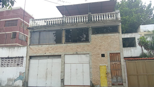 Casa Con Locales, La Atlantida