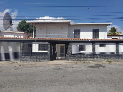 Casa Quinta En Venta En Colinas De Santa Rosa Barquisimeto, # 23 - 24408