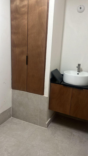 Local O Oficina Comercial En El Centro, Lagos De Moreno, Jal. Uso Comercial