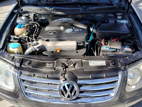 Volkswagen Bora 1.8 Highline T Tiptronic Cuero