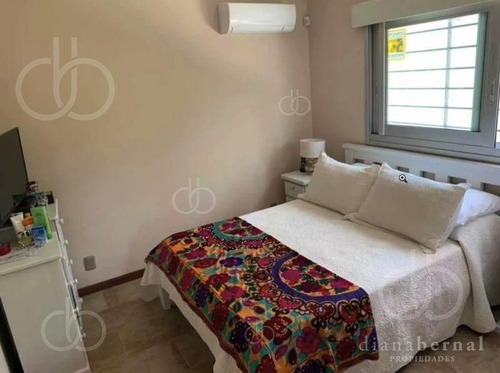 Imagen 5 de 14 de Casa En Punta Del Este, Playa Mansa. Excelente Ubicación A Una Cuadra De La Playa. - Ref: 54149