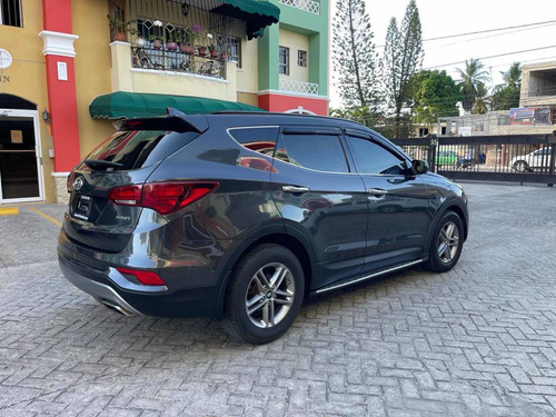 Imagen 6 de 15 de Hyundai Santa Fe Sport Americana