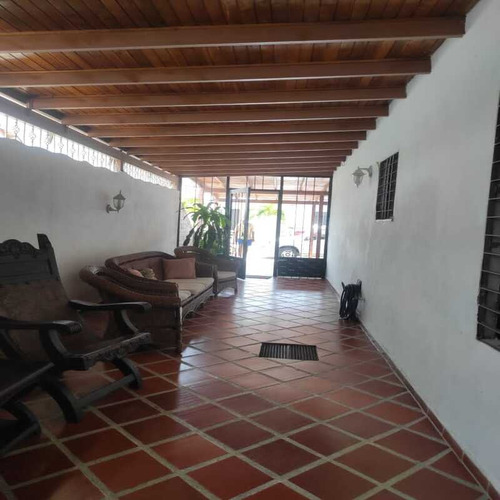 Mariana Castillo Vende Casa Villas De Alcala, La Cumaca - Inc-261