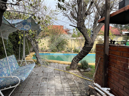 Casa En Venta De 4 Dorm. En Ñuñoa